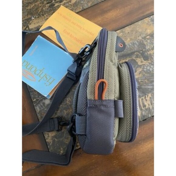 Fishpond San Juan Fly Fishing Vertical Chest Pack w/Assorted Flies NWT - Picture 11 of 11